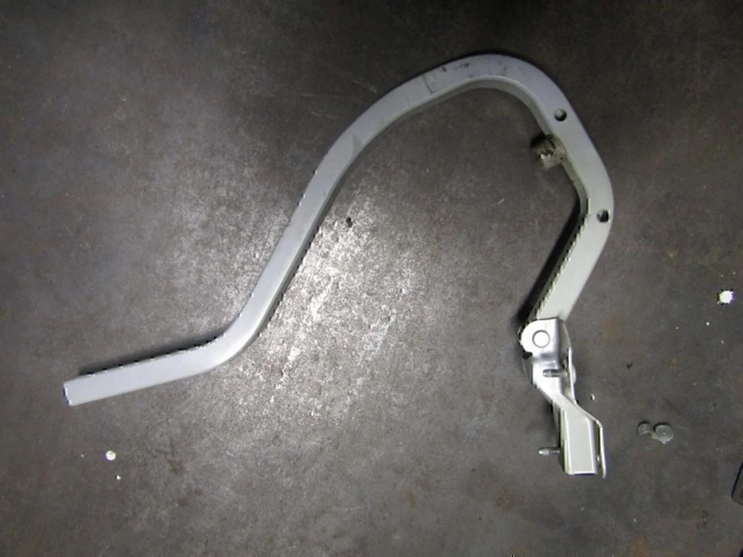Петля крышки багажника Hyundai-KIA RIO 2000-2004 - миниатюра 2