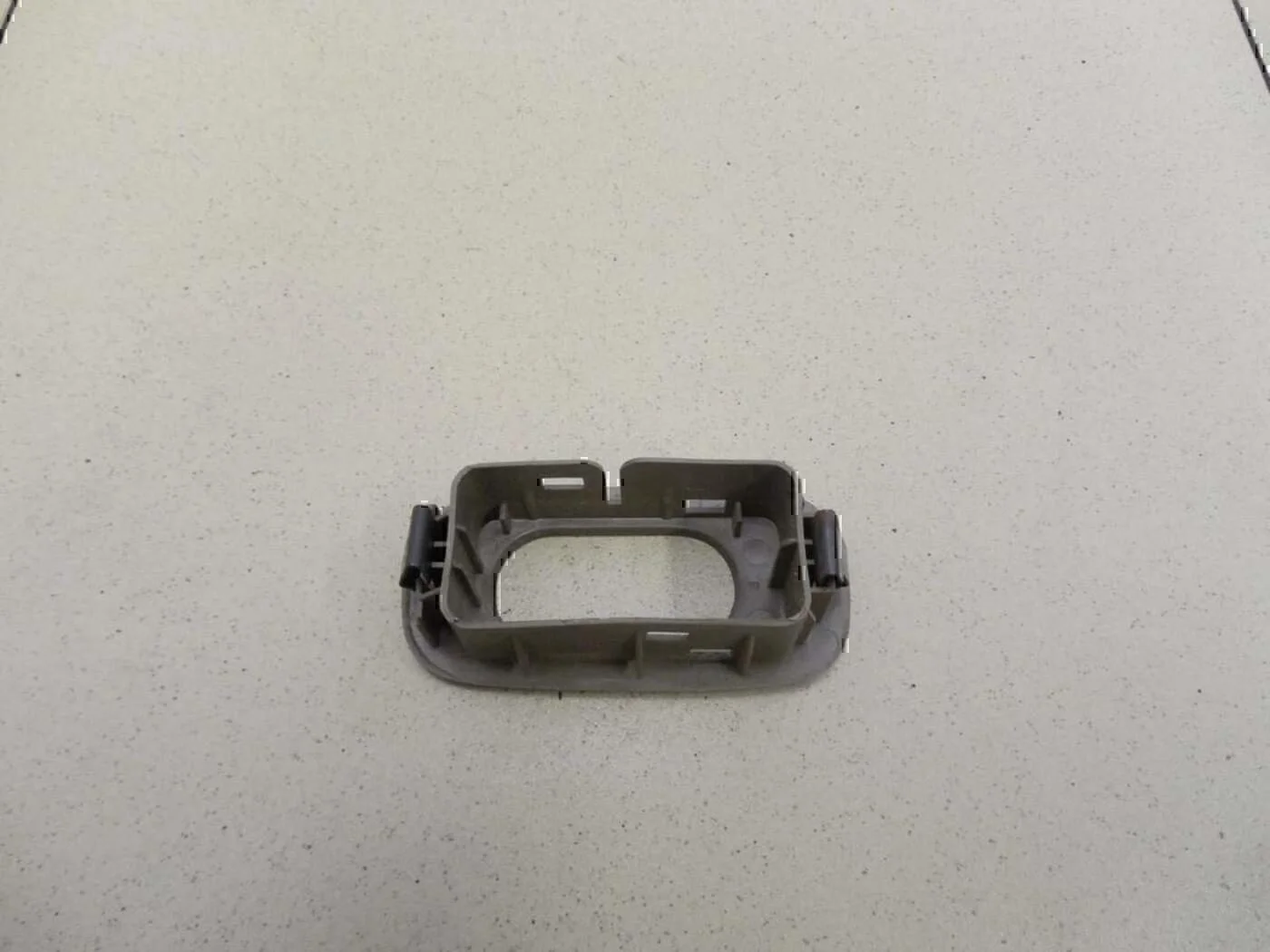 Накладка (кузов внутри) FORD Escape 2001-2006 - миниатюра 2