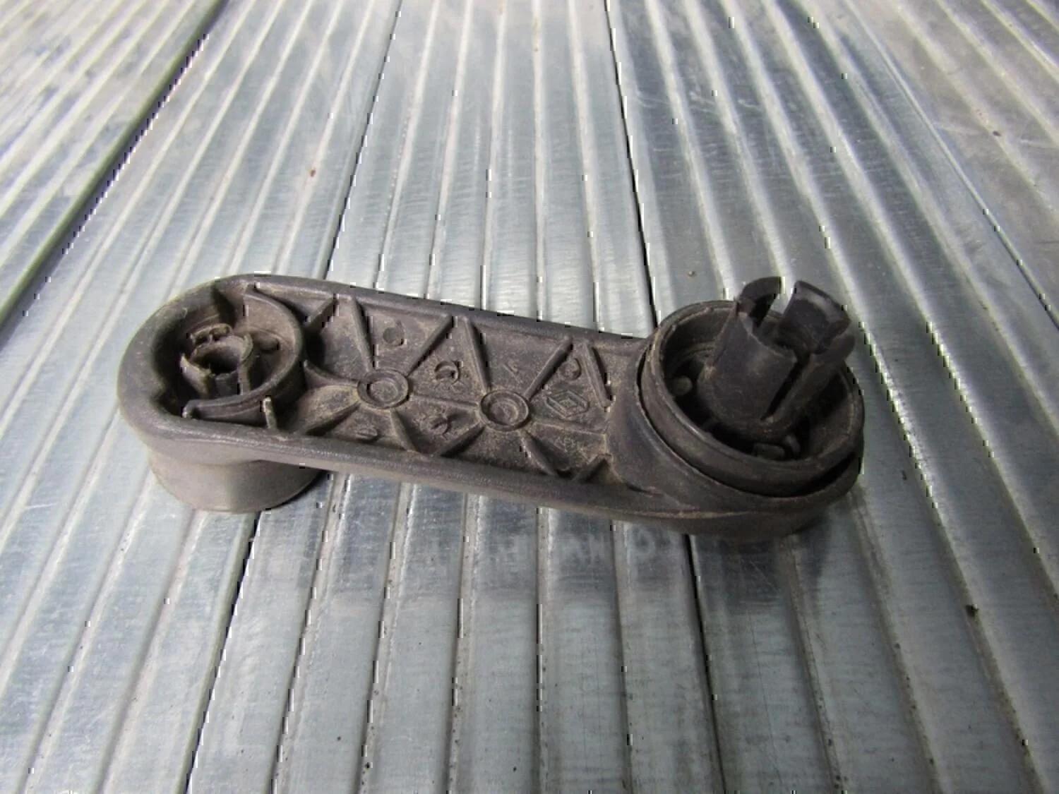 Ручка стеклоподъемника RENAULT Clio/Symbol 1998-2008 - миниатюра 2
