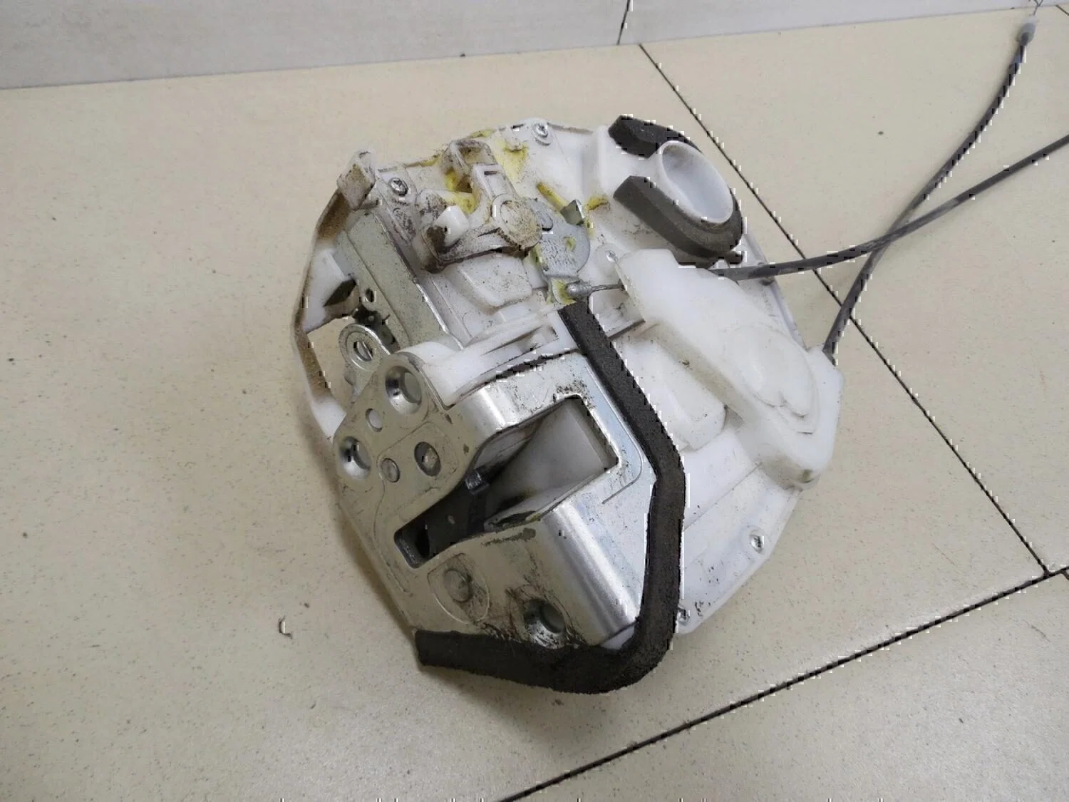 Замок двери задней правой SUZUKI SX4 2006-2013 - миниатюра 3