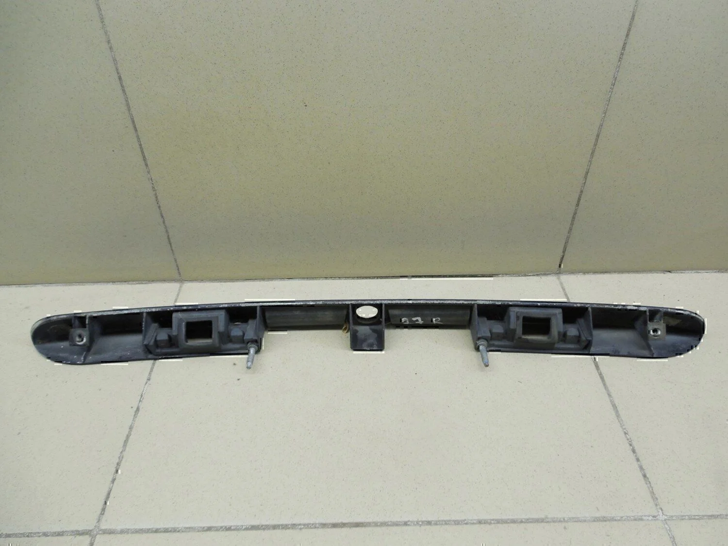 Накладка двери багажника Audi A3 (8L1) 1996-2003 - миниатюра 7