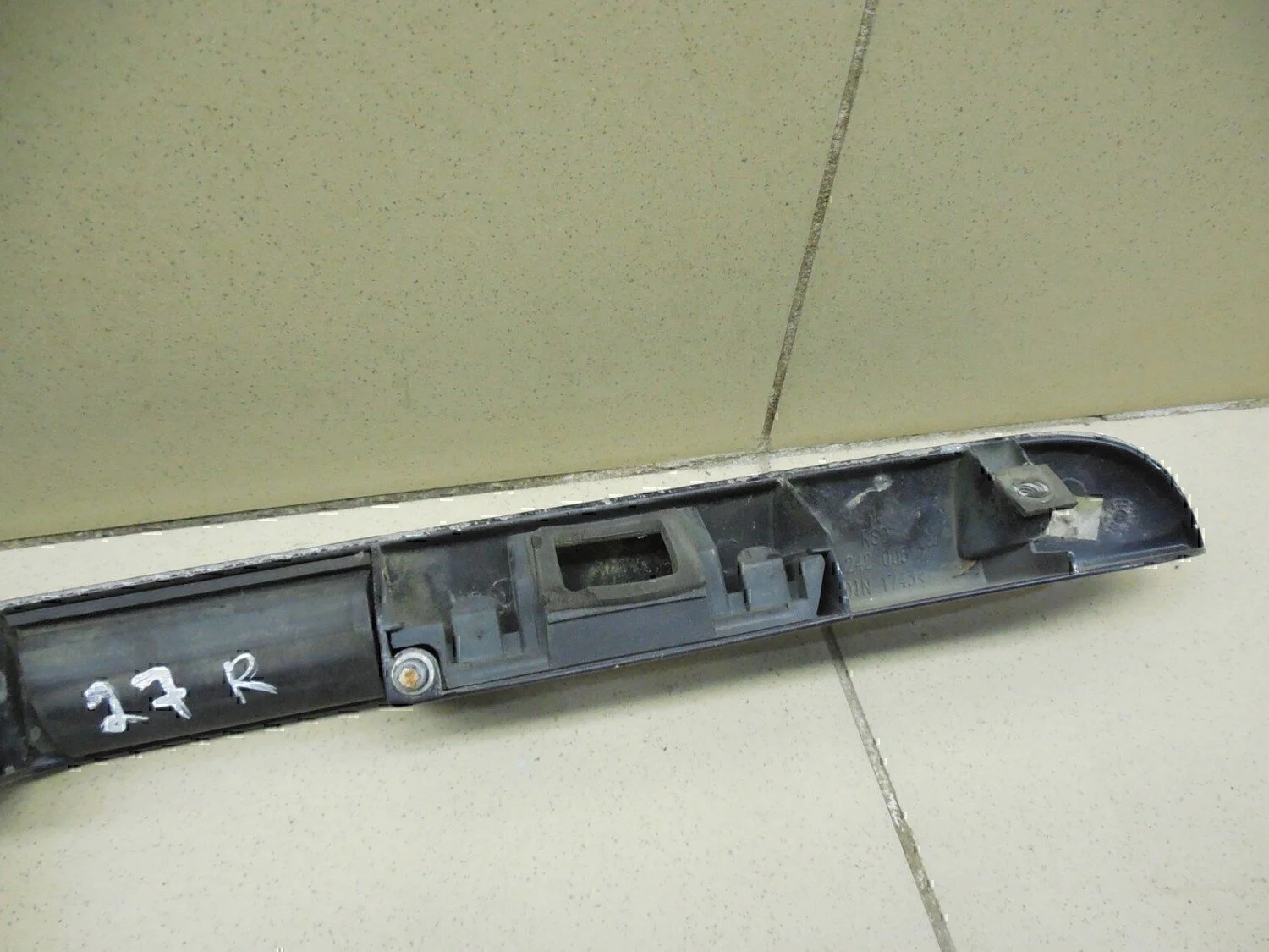 Накладка двери багажника Audi A3 (8L1) 1996-2003 - миниатюра 8