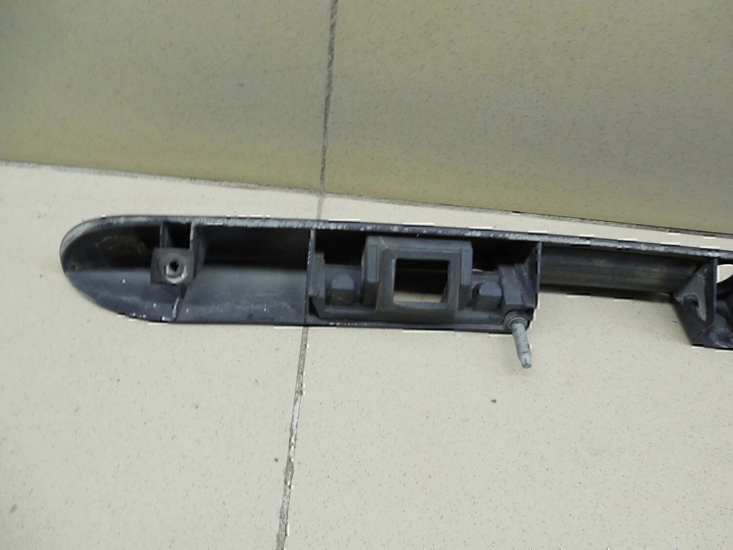 Накладка двери багажника Audi A3 (8L1) 1996-2003 - миниатюра 9