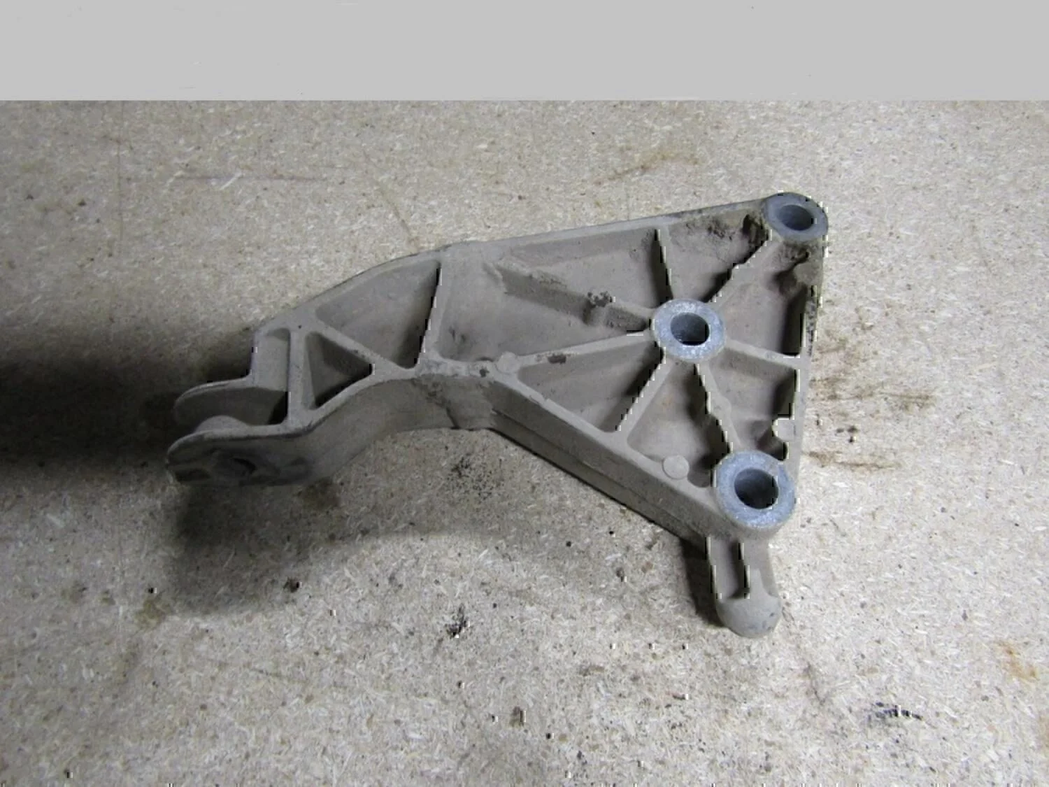 Кронштейн двигателя задний OPEL Astra G 1998-2005 - миниатюра 2