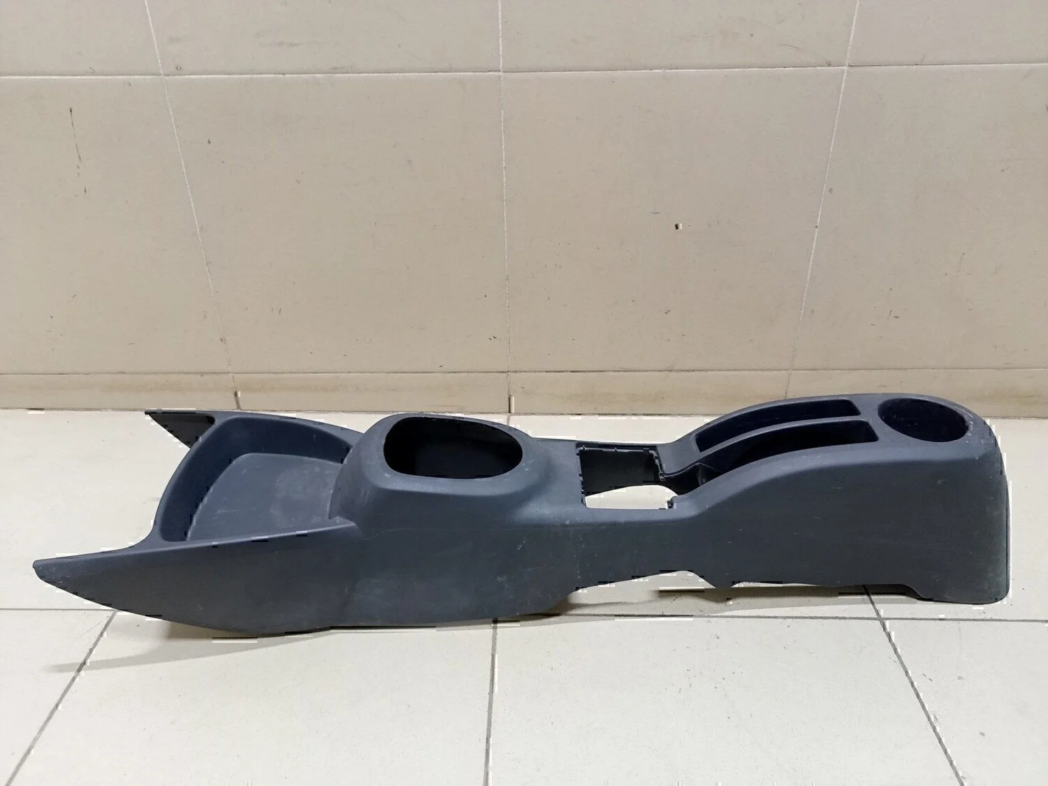 Консоль TOYOTA Yaris 2005-2011 - миниатюра 2
