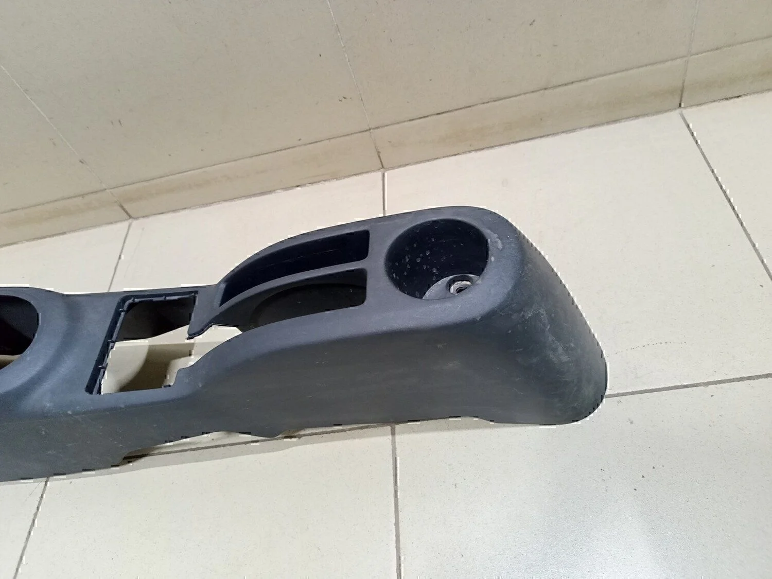 Консоль TOYOTA Yaris 2005-2011 - миниатюра 4