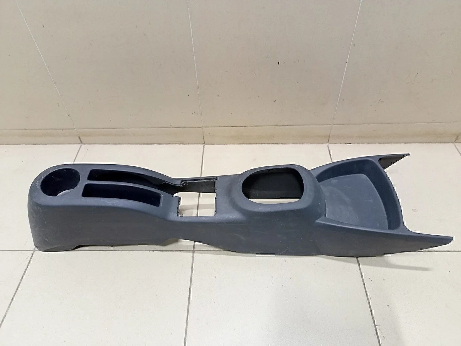 Консоль TOYOTA Yaris 2005-2011 - миниатюра 7