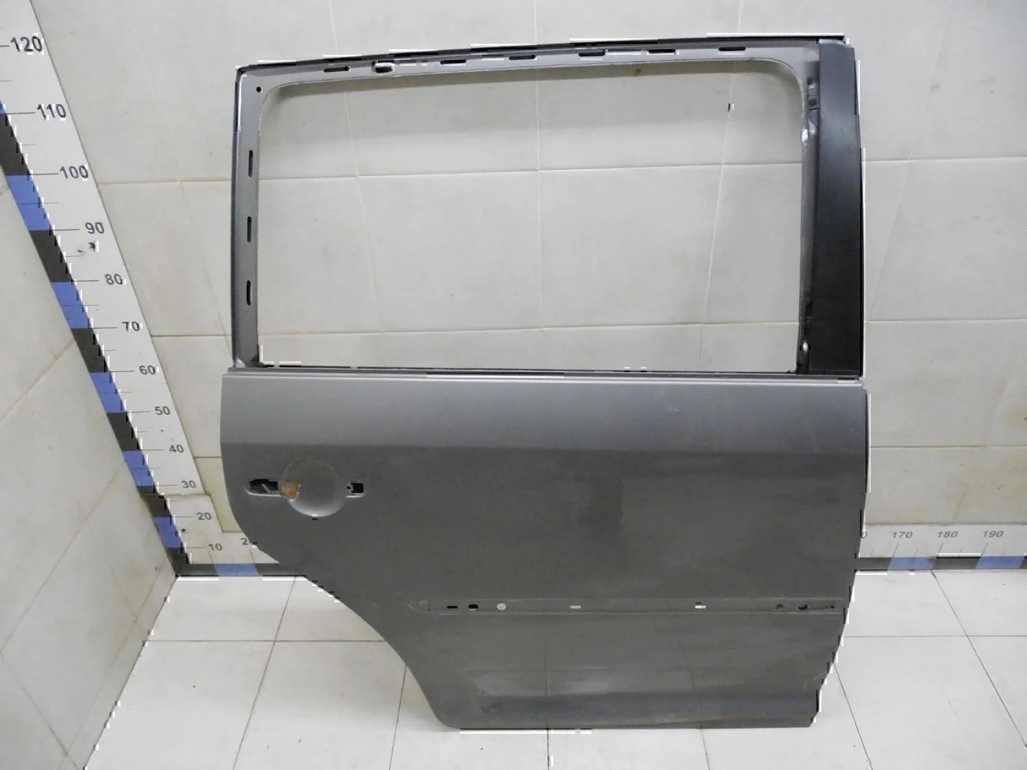 Дверь задняя правая VW Touran 2003-2010 - миниатюра 3