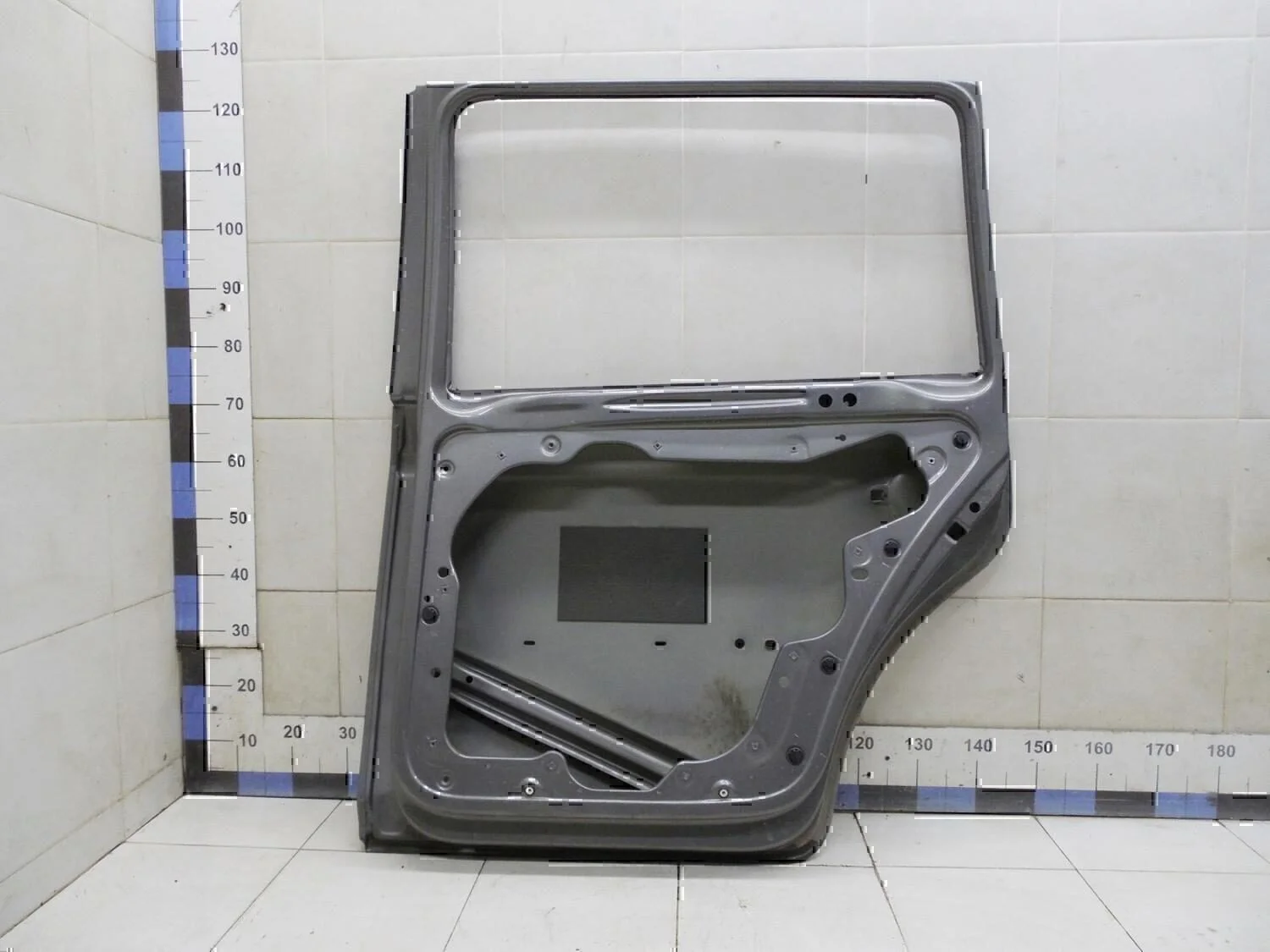 Дверь задняя правая VW Touran 2003-2010 - миниатюра 4