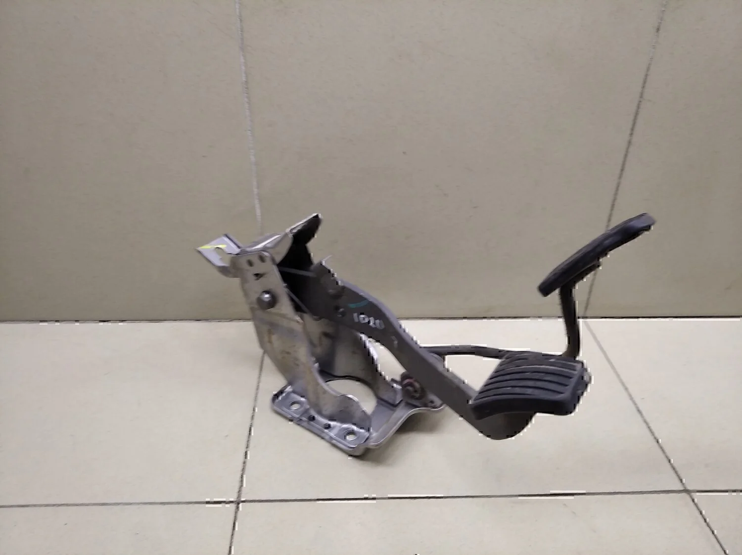 Блок педалей Chevrolet Aveo (T200) 2003-2008 - миниатюра 2