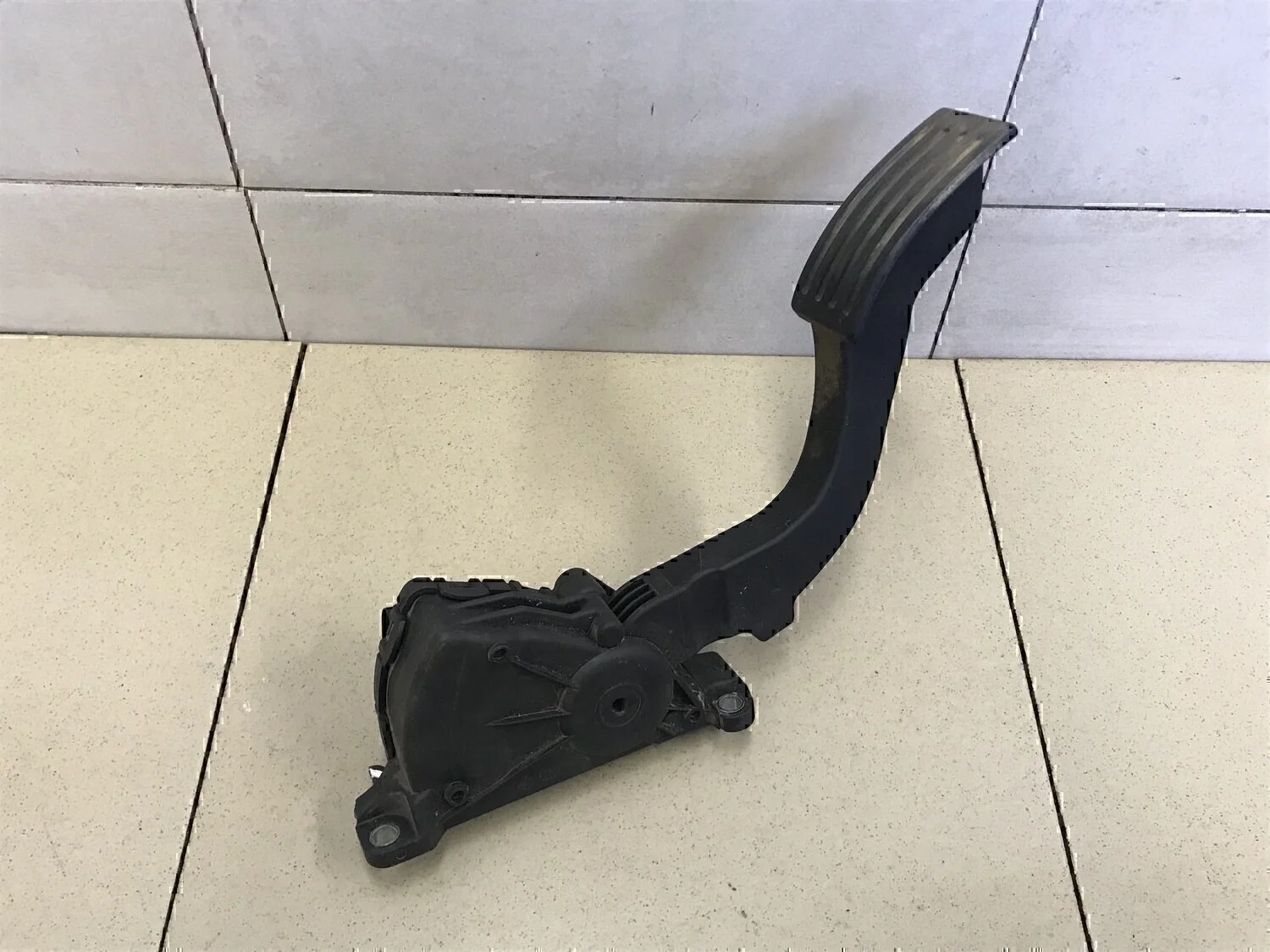 Педаль газа VOLVO V50 2004-2012 - миниатюра 2