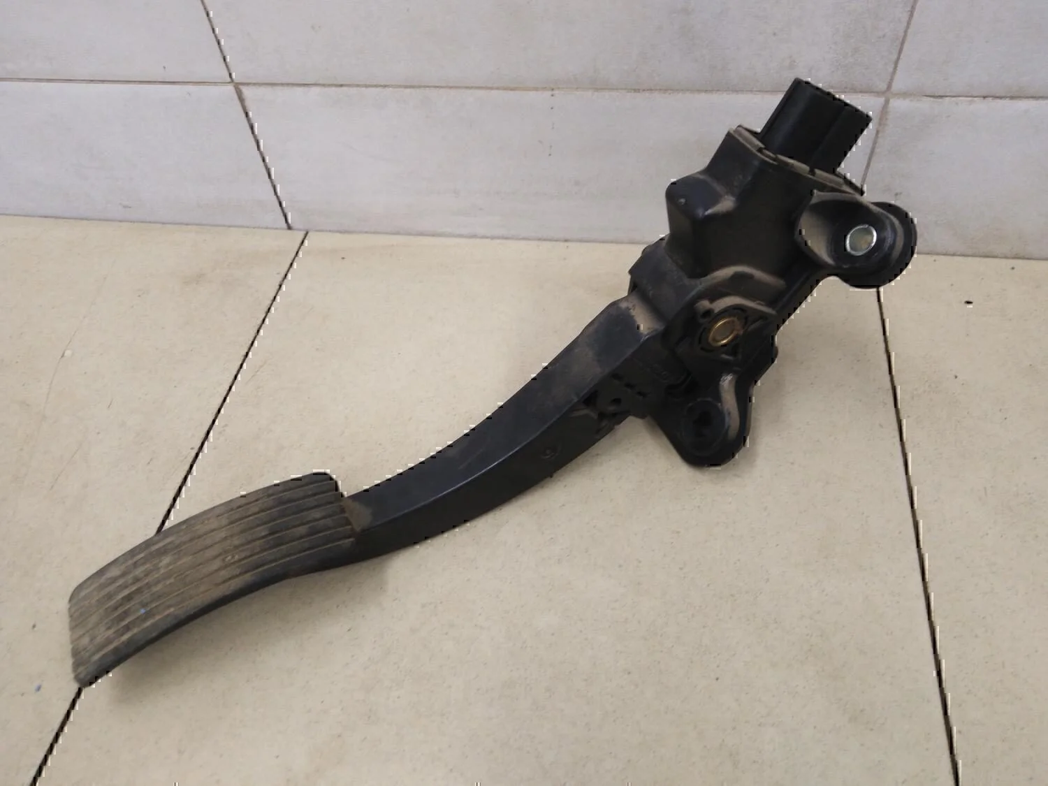 Педаль газа MITSUBISHI ASX 2010-2016 - миниатюра 4