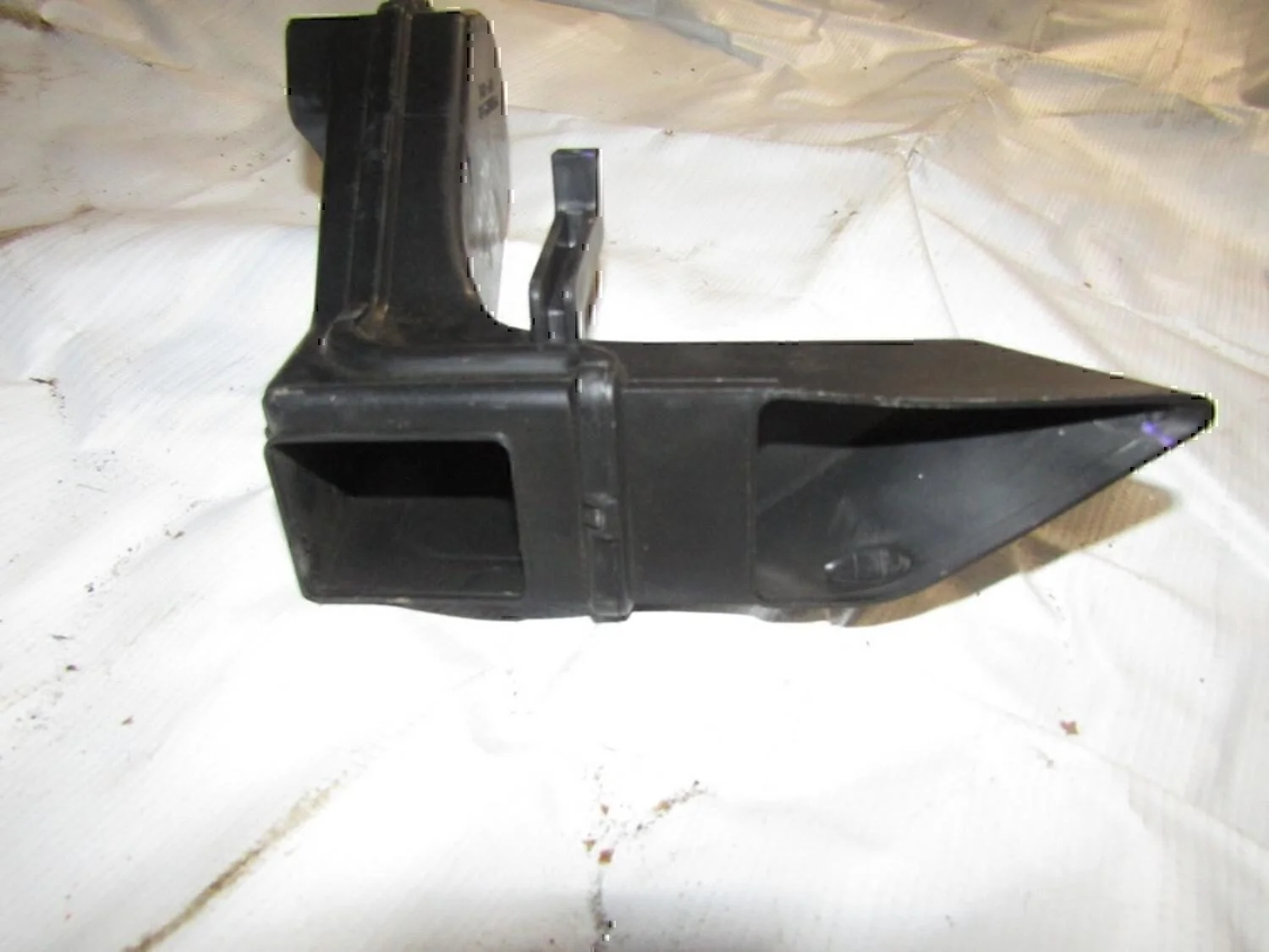 Воздуховод Hyundai-KIA Sonata VI 2010-2014 - миниатюра 2