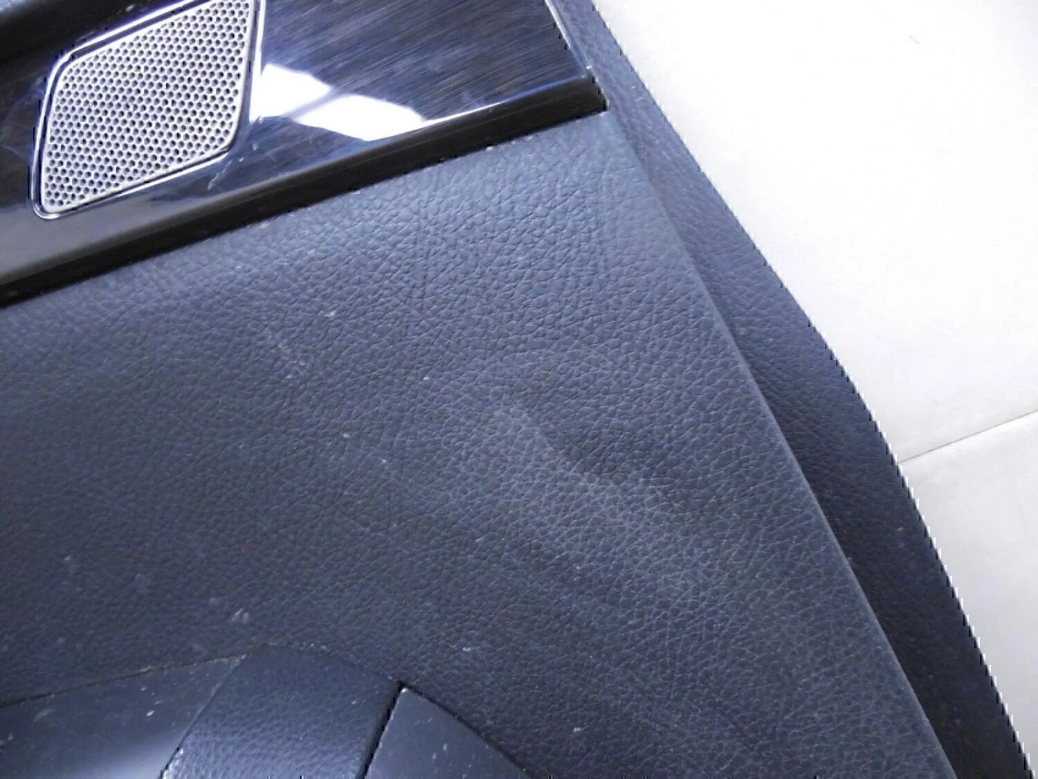 Обшивка двери задней левой Hyundai-KIA Mohave 2009> - миниатюра 3