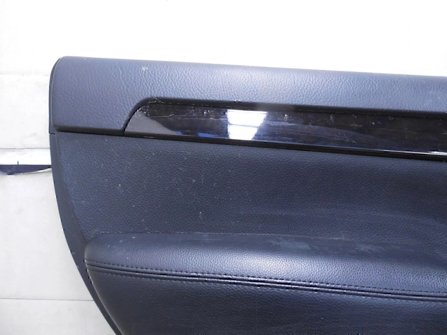 Обшивка двери задней левой Hyundai-KIA Mohave 2009> - миниатюра 5