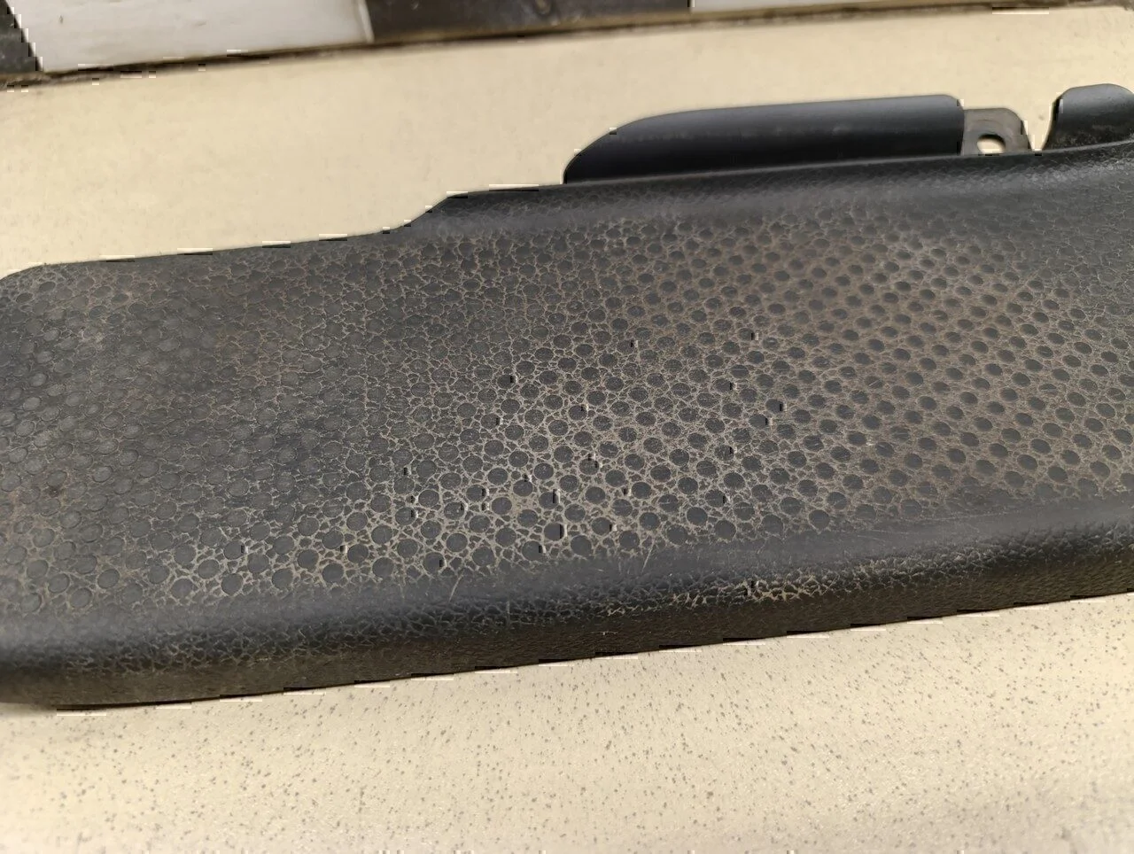 Накладка (кузов внутри) VW Tiguan 2011-2016 - миниатюра 3