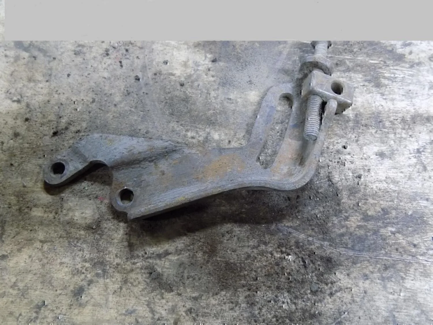 Кронштейн генератора NISSAN Primera P11E 1996-2002 - миниатюра 2