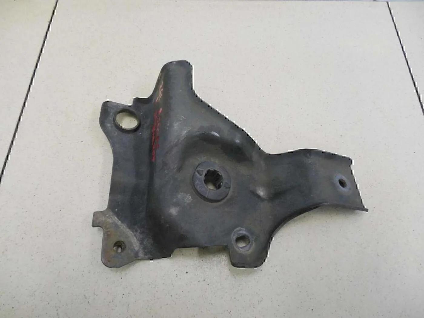 Кронштейн радиатора FORD Escape 2001-2006 - миниатюра 2