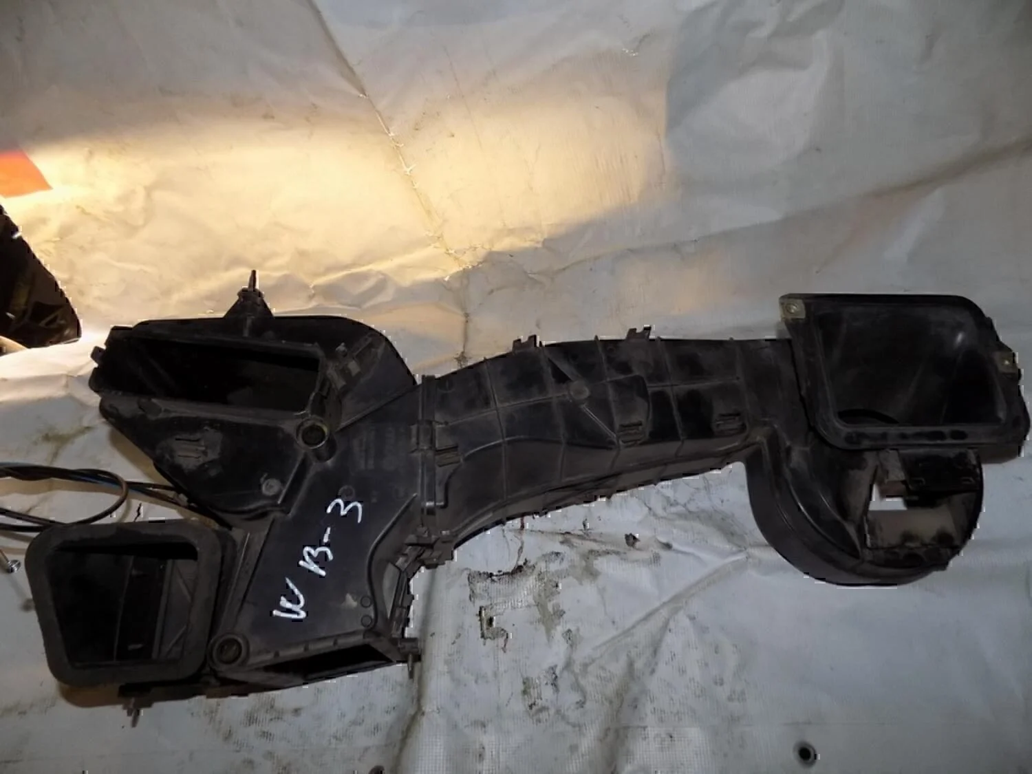 Корпус отопителя VW Passat [B3] 1988-1993 - миниатюра 2