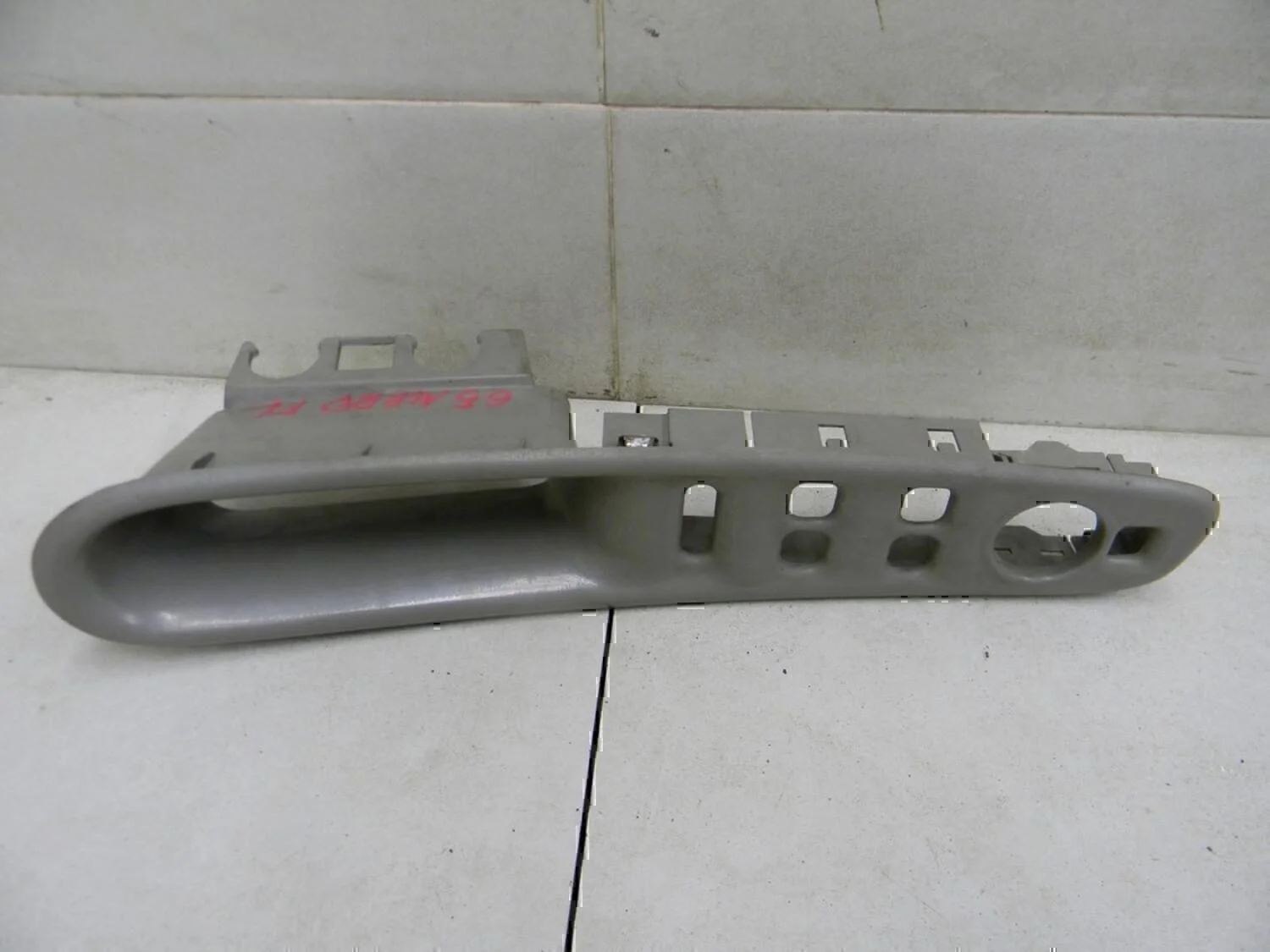 Накладка блока управления стеклоподъемниками Chevrolet Alero 1999-2004 - миниатюра 3
