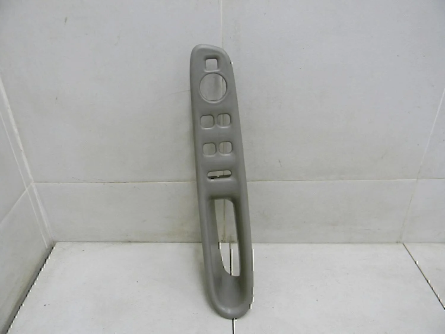 Накладка блока управления стеклоподъемниками Chevrolet Alero 1999-2004 - миниатюра 4