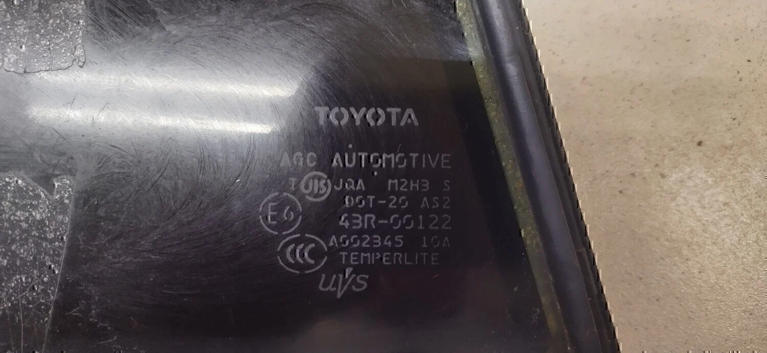 Стекло двери задней левой (форточка) TOYOTA RAV 4 2006-2013 - миниатюра 4