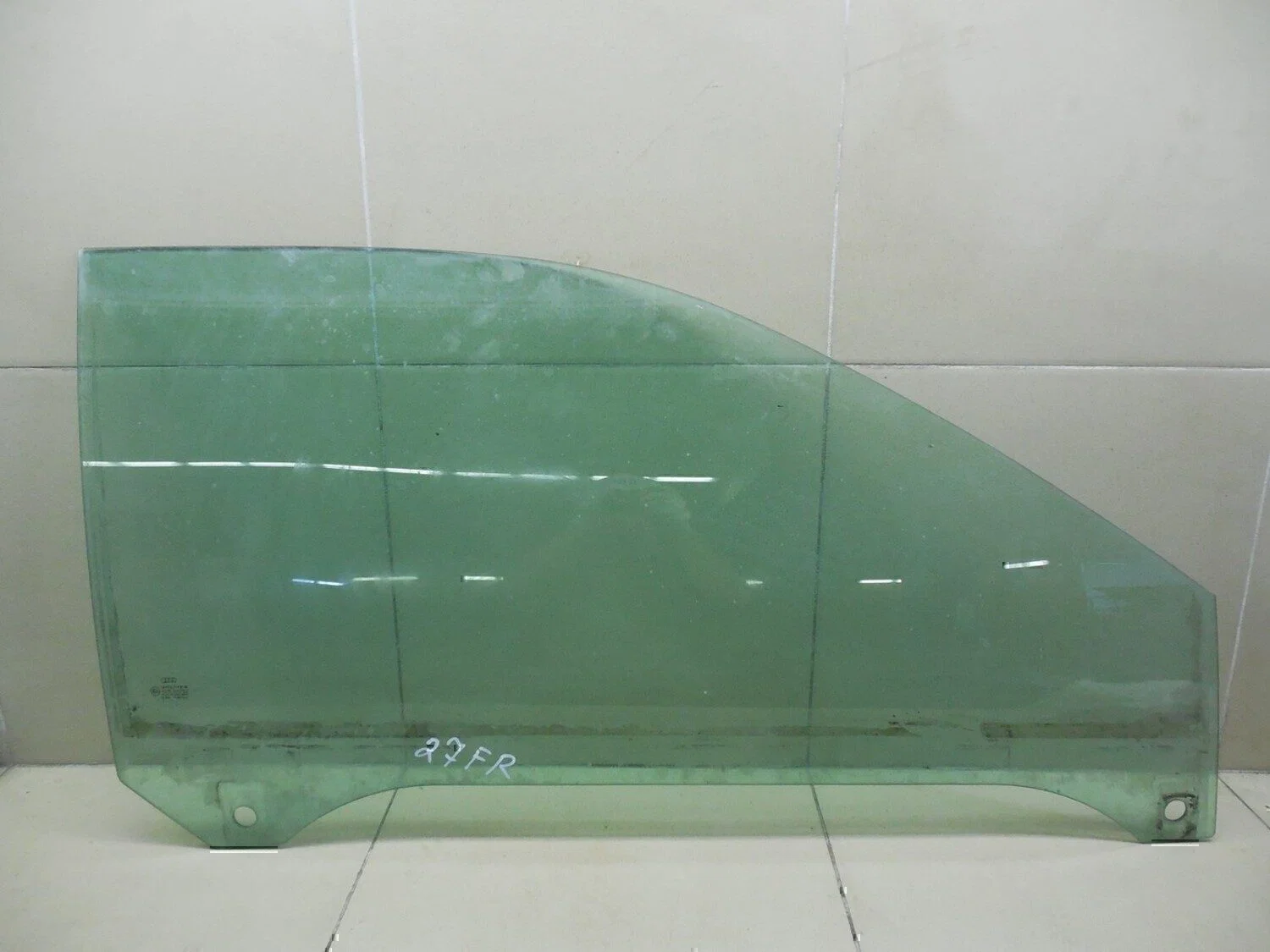 Стекло двери передней правой Audi A3 (8L1) 1996-2003 - изображение 1