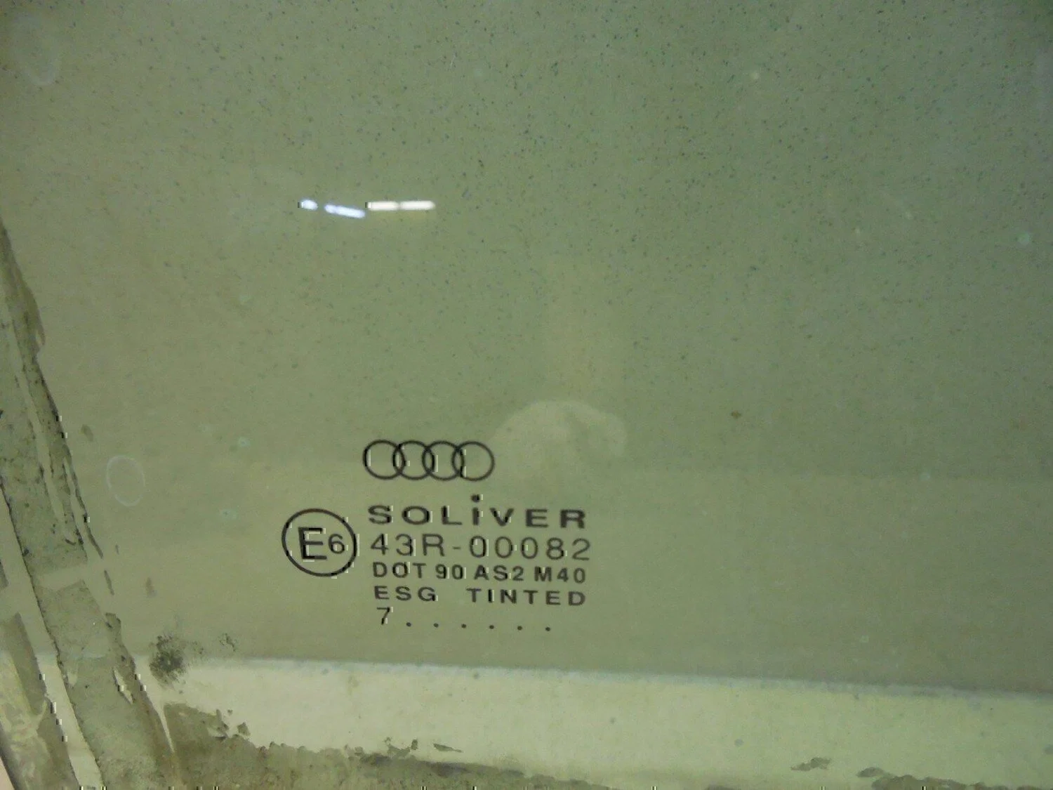 Стекло двери передней правой Audi A3 (8L1) 1996-2003 - миниатюра 2