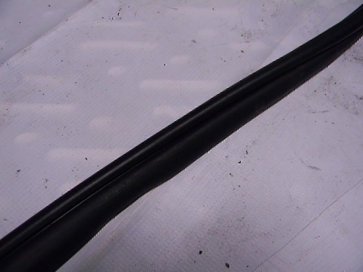 Уплотнитель (внутри) MAZDA Mazda 3 (BK) 2002-2009 - миниатюра 3