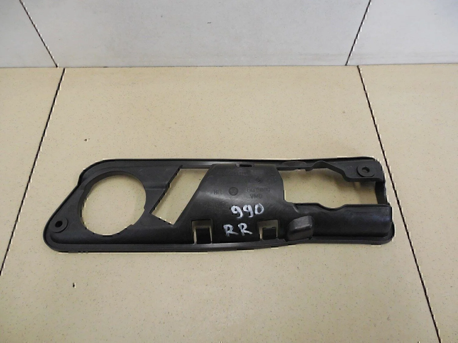 Кронштейн ручки VW Tiguan 2011-2016 - миниатюра 2