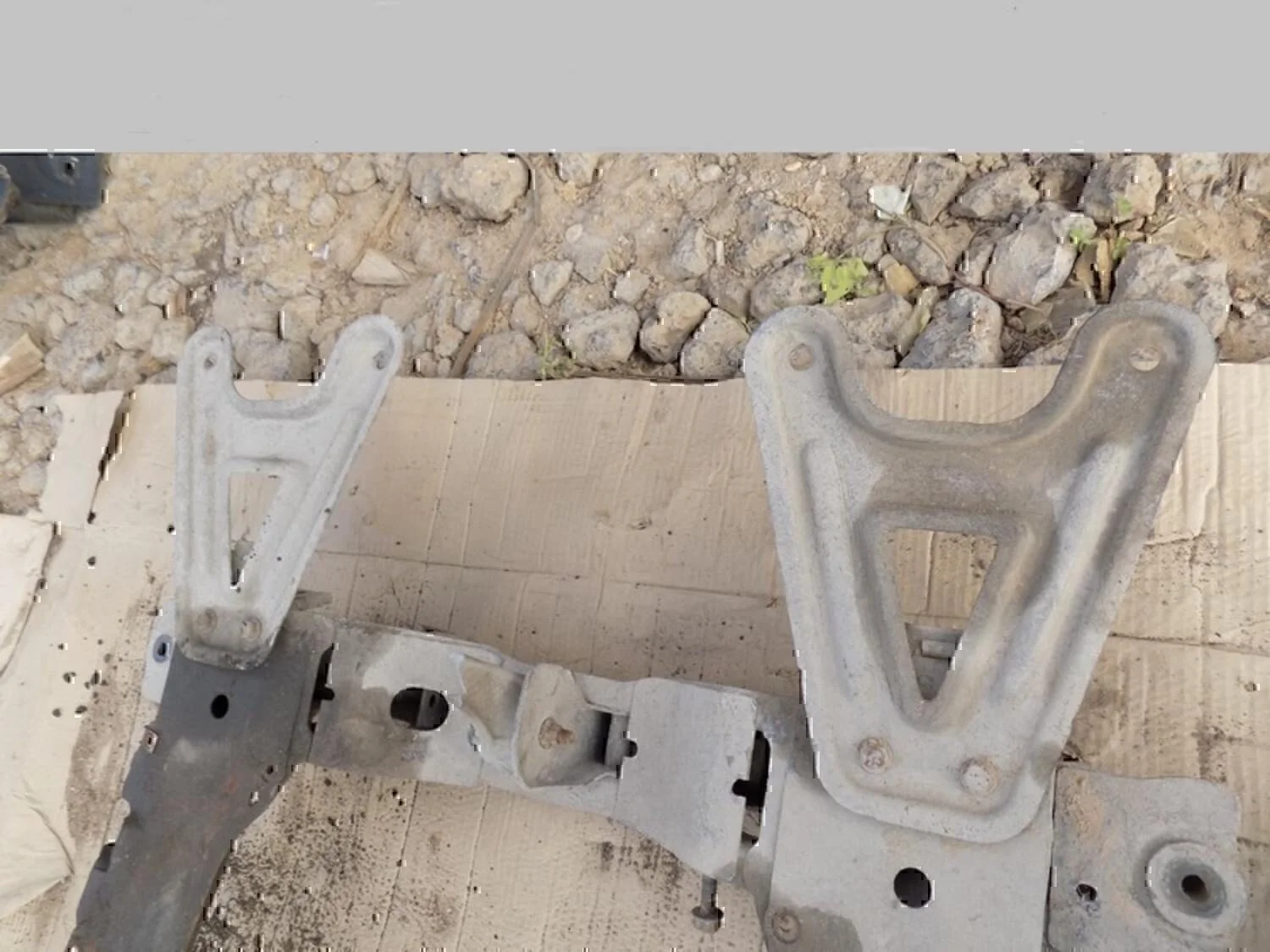 Кронштейн передней балки RENAULT Kangoo 1997-2003 - миниатюра 2