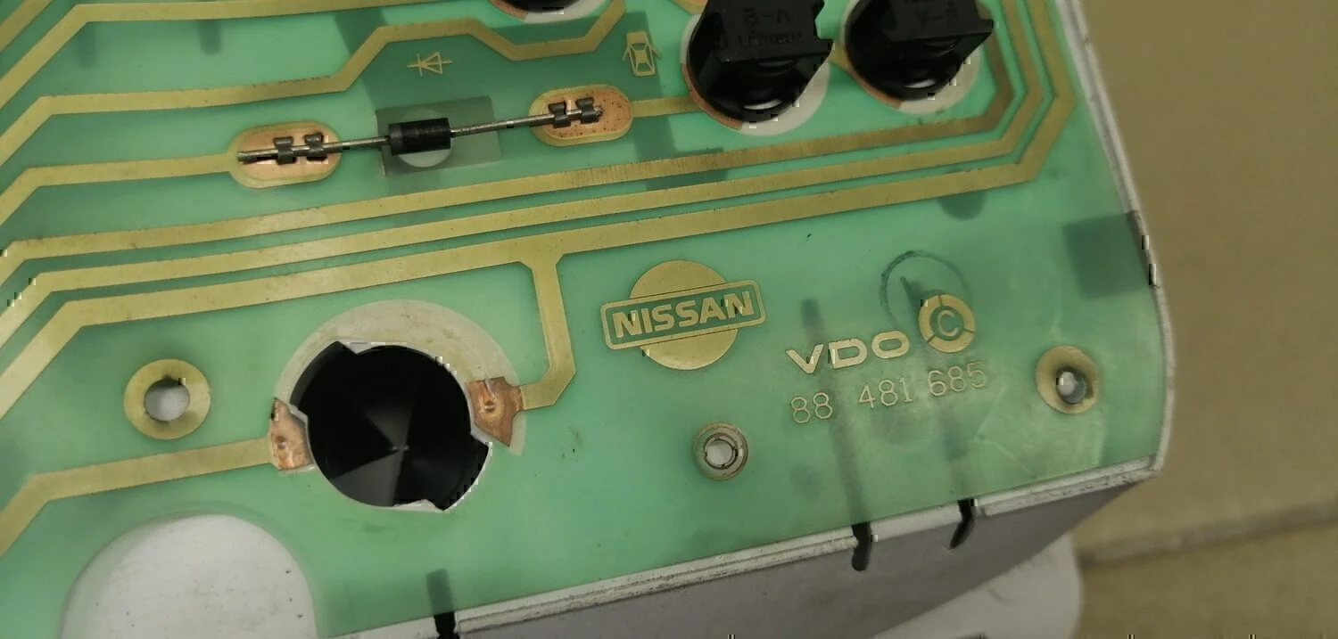 Панель приборов NISSAN Primera P11E 1996-2002 - миниатюра 8