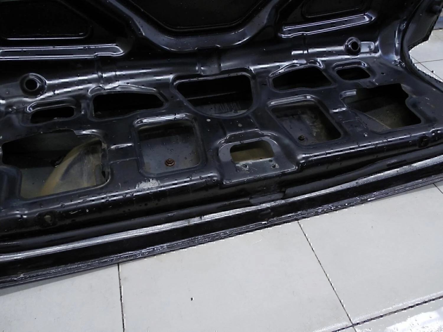 Крышка багажника Chevrolet Lanos 2004-2010 - миниатюра 10