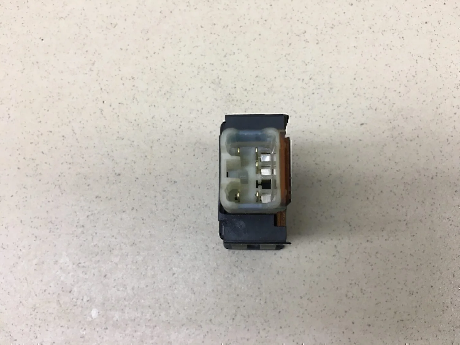 Кнопка противотуманки SUZUKI Vitara/Sidekick 1989-1999 - миниатюра 5