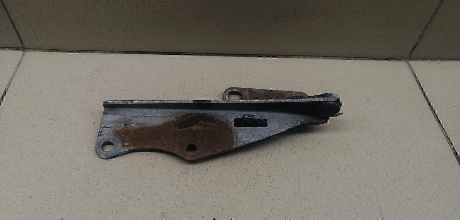 Петля капота правая NISSAN Primera P11E 1996-2002 - миниатюра 2