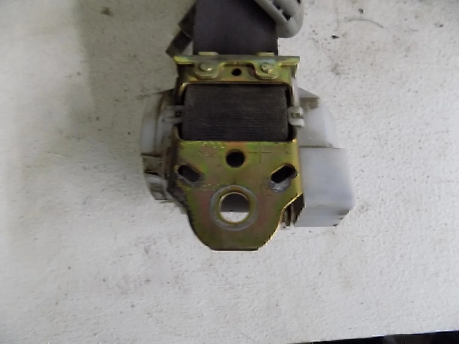 Ремень безопасности TOYOTA RAV 4 2000-2005 - миниатюра 2