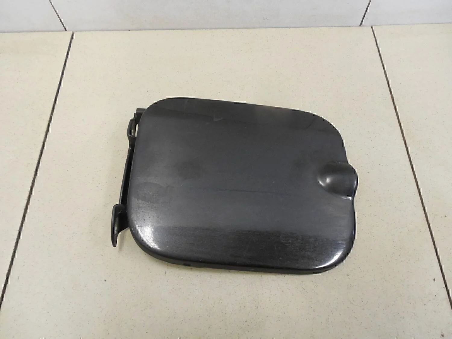 Лючок бензобака RENAULT Logan 2005-2014 - изображение 1