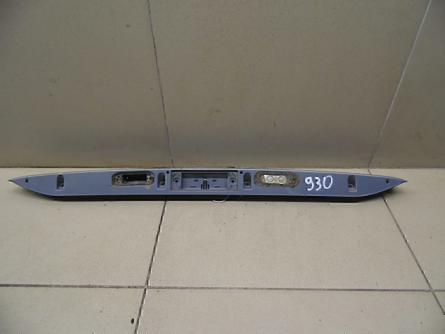 Накладка крышки багажника VOLVO S40 2004-2012 - миниатюра 2