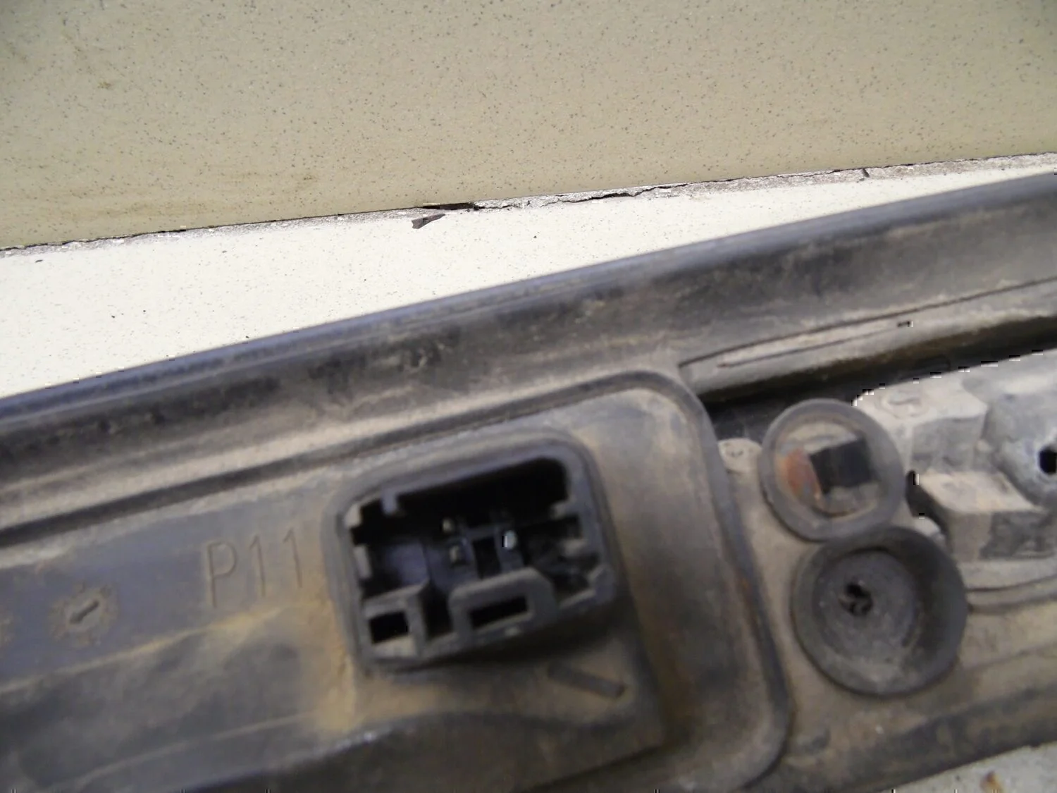 Накладка крышки багажника VOLVO S40 2004-2012 - миниатюра 6