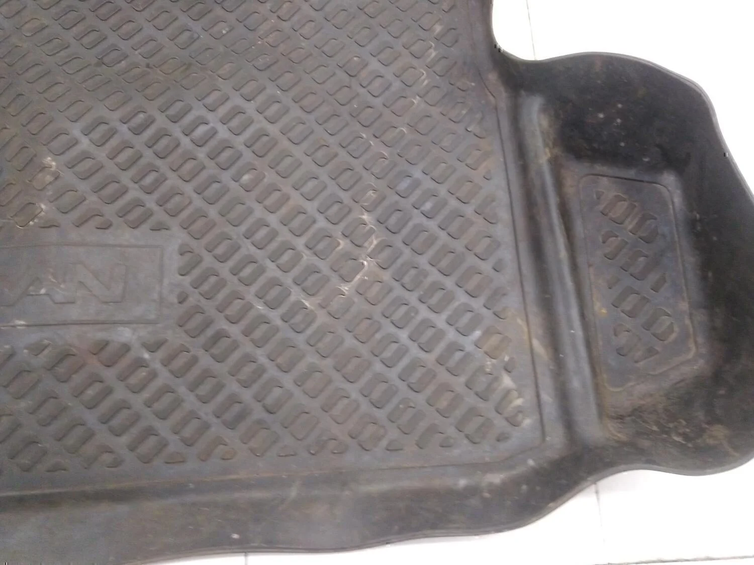 Коврик багажника RENAULT Logan 2005-2014 - миниатюра 3