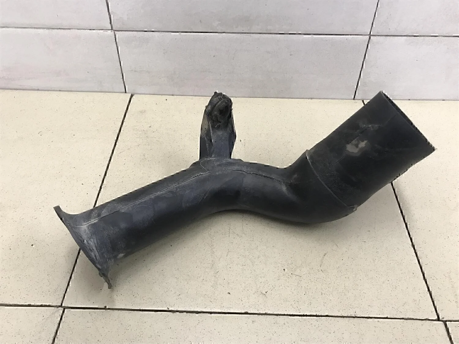 Воздухозаборник (наружный) NISSAN Almera Tino 2000-2006 - изображение 1