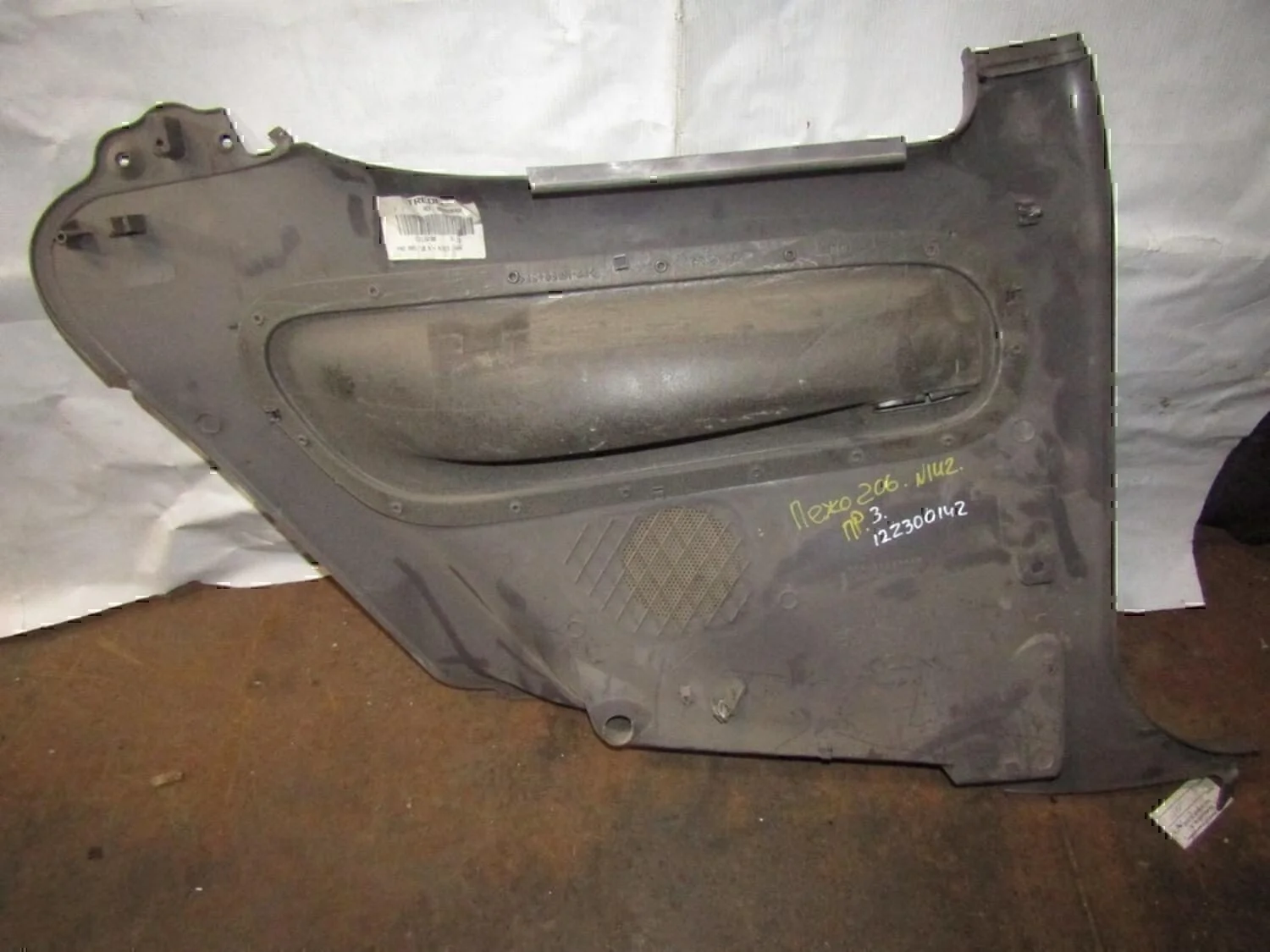 Обшивка кузова правая (купе) PEUGEOT 206 1998-2012 - миниатюра 3