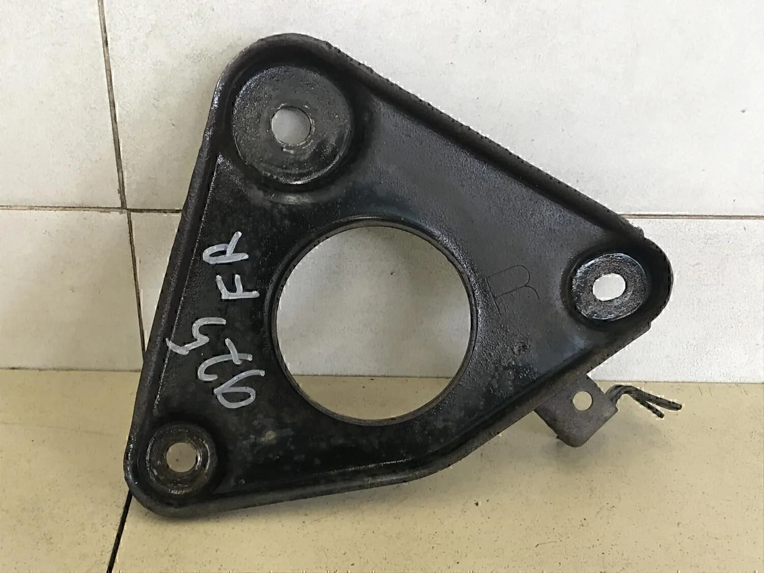 Кронштейн передней балки NISSAN Primera P12E 2002-2007 - миниатюра 4