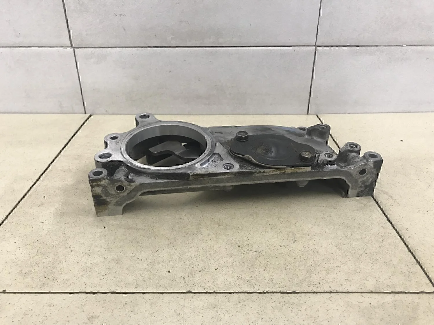 Крышка распредвала NISSAN Almera N16 2000-2006 - миниатюра 2
