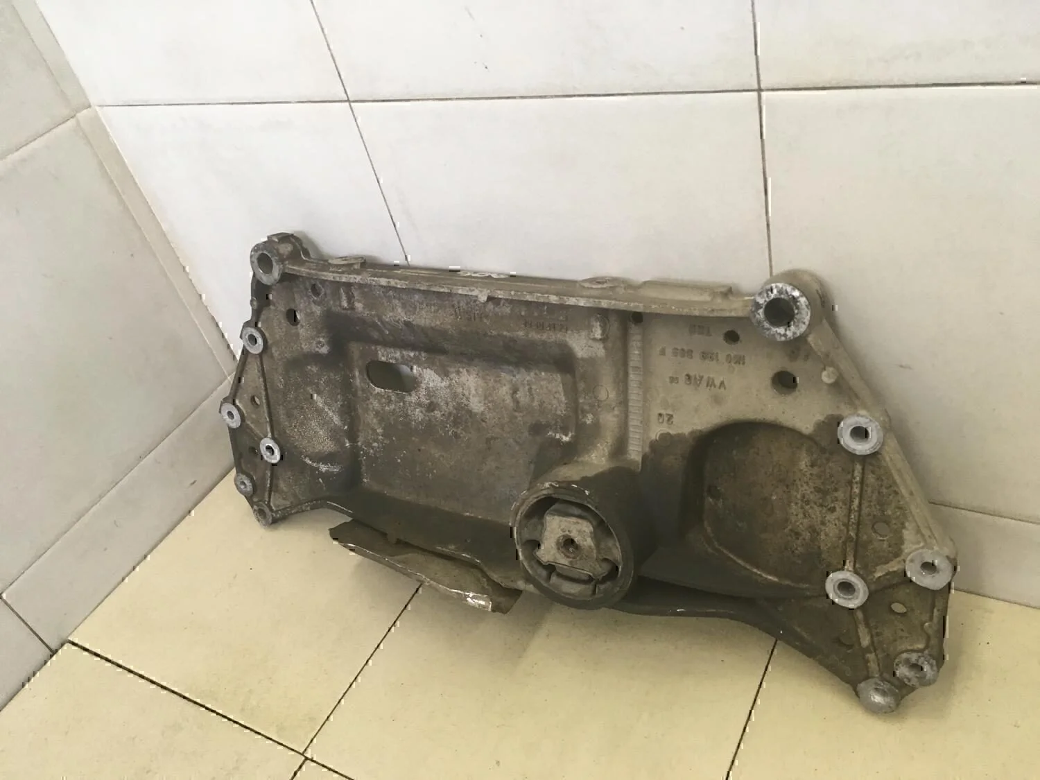 Балка подмоторная VW Touran 2003-2010 - миниатюра 2
