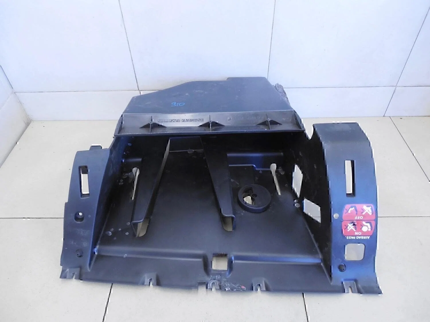 Бардачок Peugeot-Citroen C4 2005-2011 - изображение 1