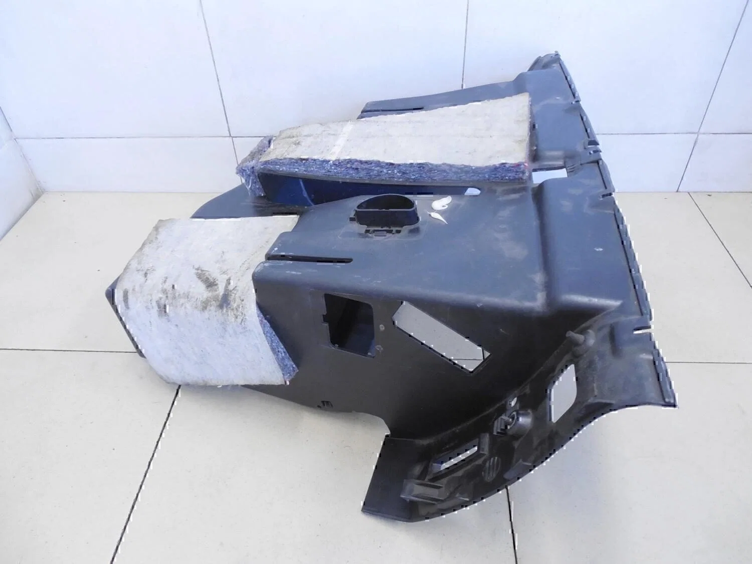 Бардачок Peugeot-Citroen C4 2005-2011 - миниатюра 4