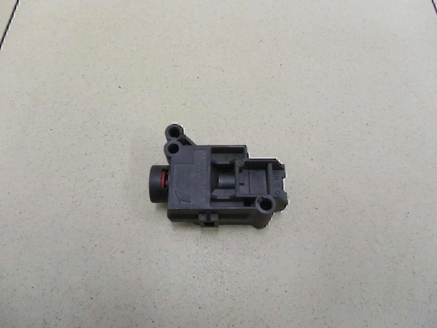 Клапан отсечки топлива FORD Maverick 2001-2006 - миниатюра 2