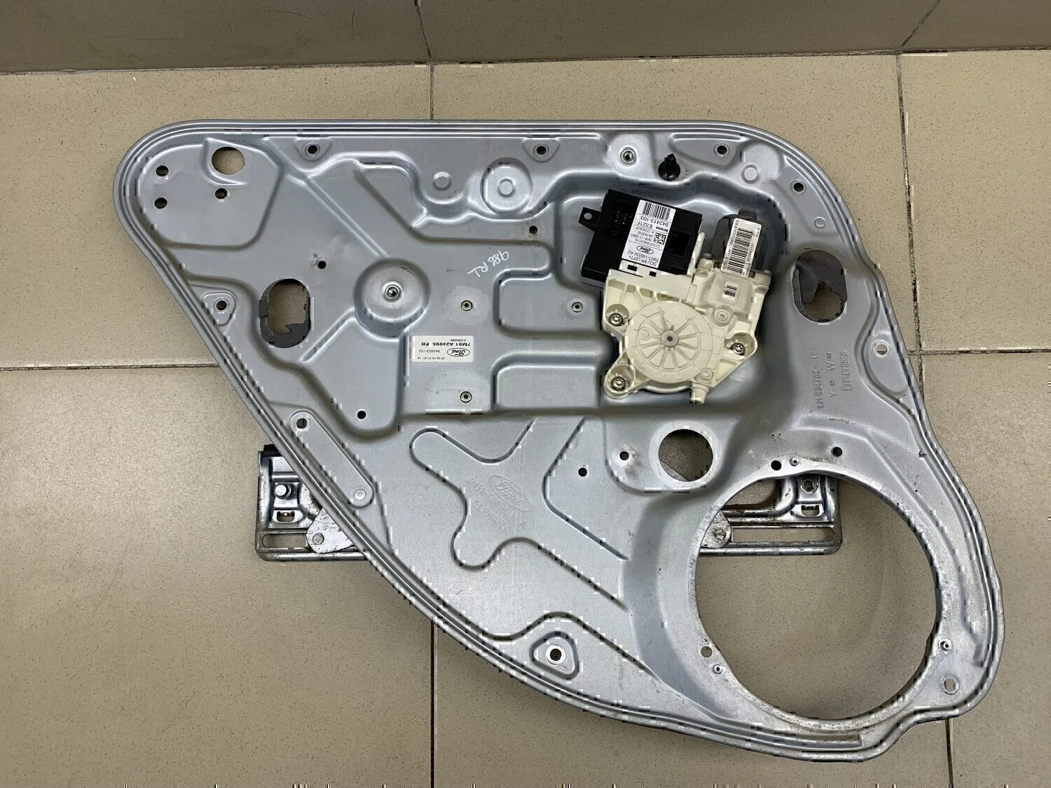 Панель двери FORD Focus II 2005-2008 - изображение 1
