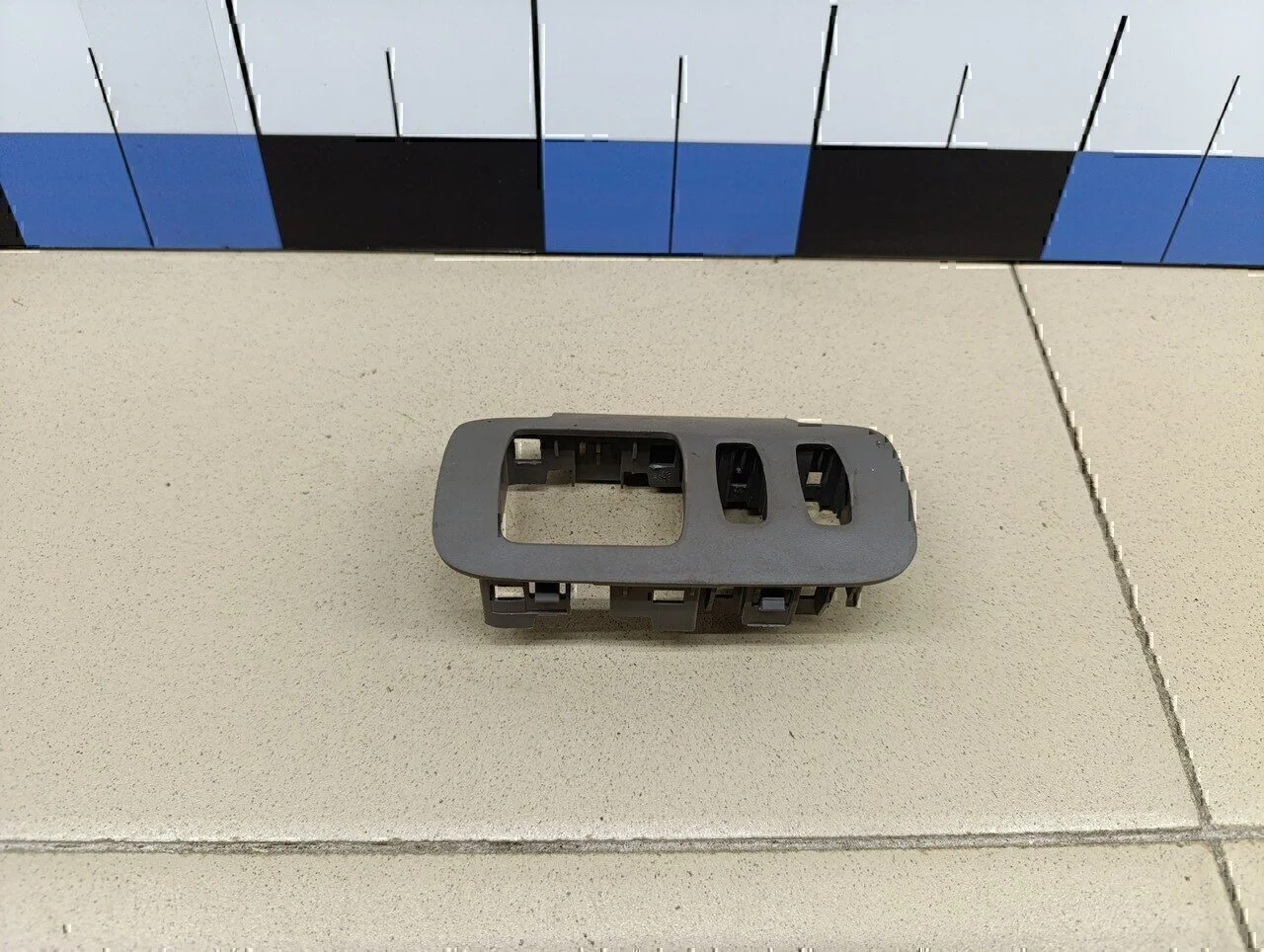 Накладка (кузов внутри) RENAULT Scenic 2003-2009 - миниатюра 2